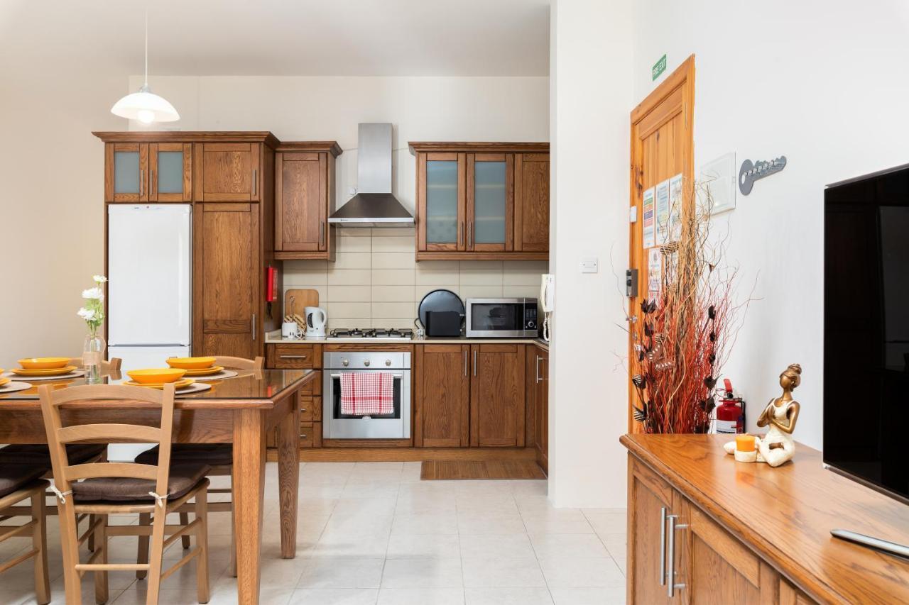 Spacious, Bright & Cosy 2 Bedroom 2 Bathroom Apartment - Msida Uni Heights Exterior foto